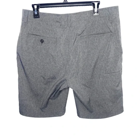 Mens PGA tour gray athletic golf shorts size 36 - Picture 4 of 4